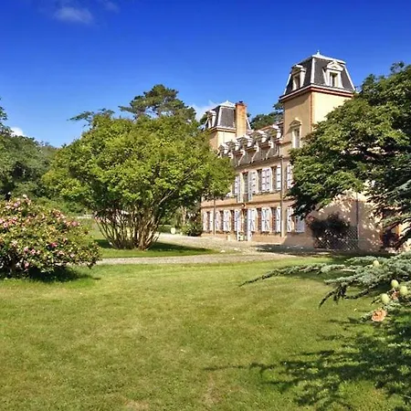 Country house Chateau Sleeps 18 Pool Wifi Castagnac