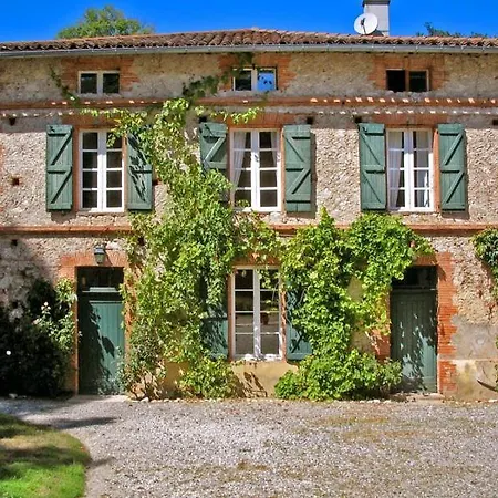 Chateau Sleeps 18 Pool Wifi Country house